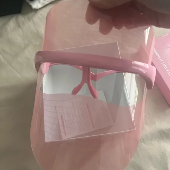 Skin Gym LED Facial Mask - Picture 3 of 4